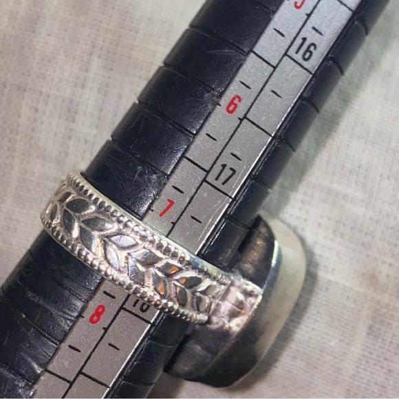 Stunning Lavender Kunzite Handcrafted princess cut Ring - Picture 8 of 9